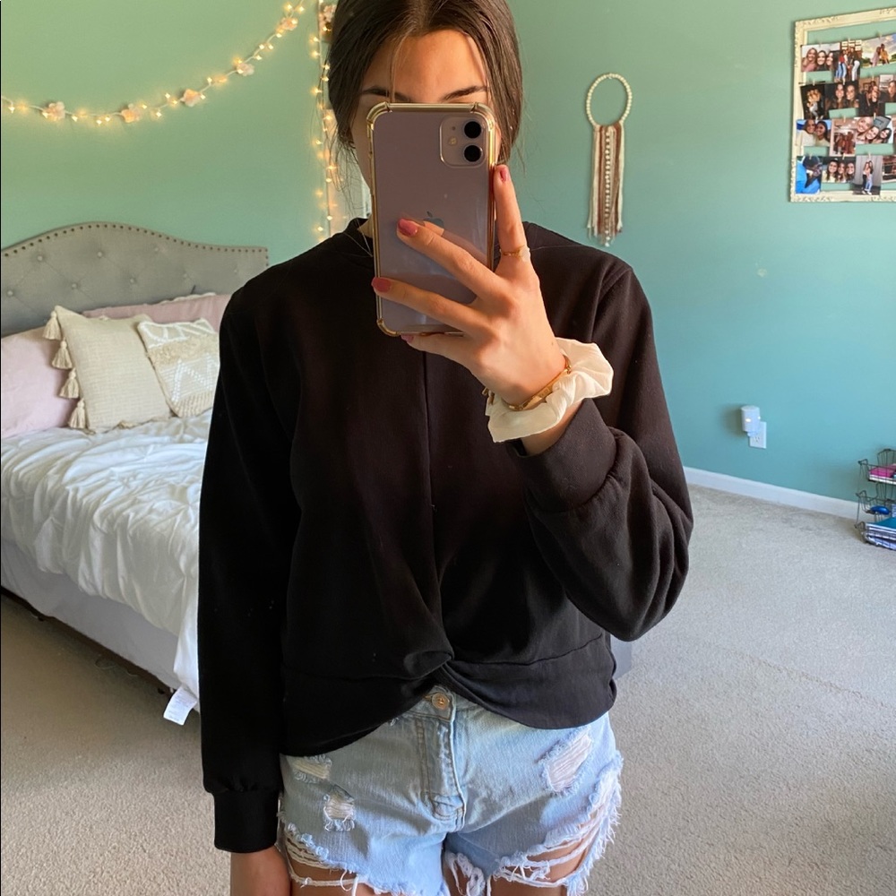 h&m black twist light crew neck